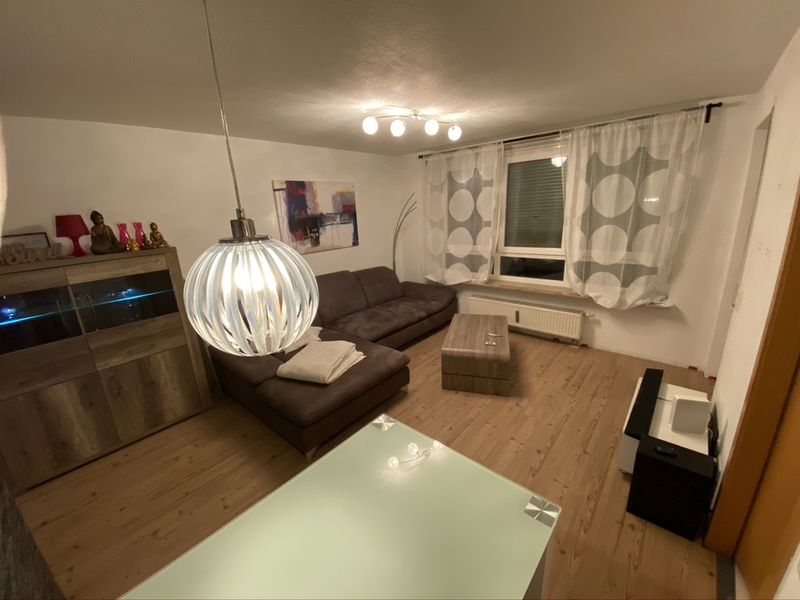 Sehr schöne, helle, gepflegte 2-Zimmer-Wohnung mit Balkon in Echterdingen/S-Bahn Nähe!